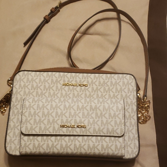 Michael Kors Handbags - Mk crossbody  /wallet